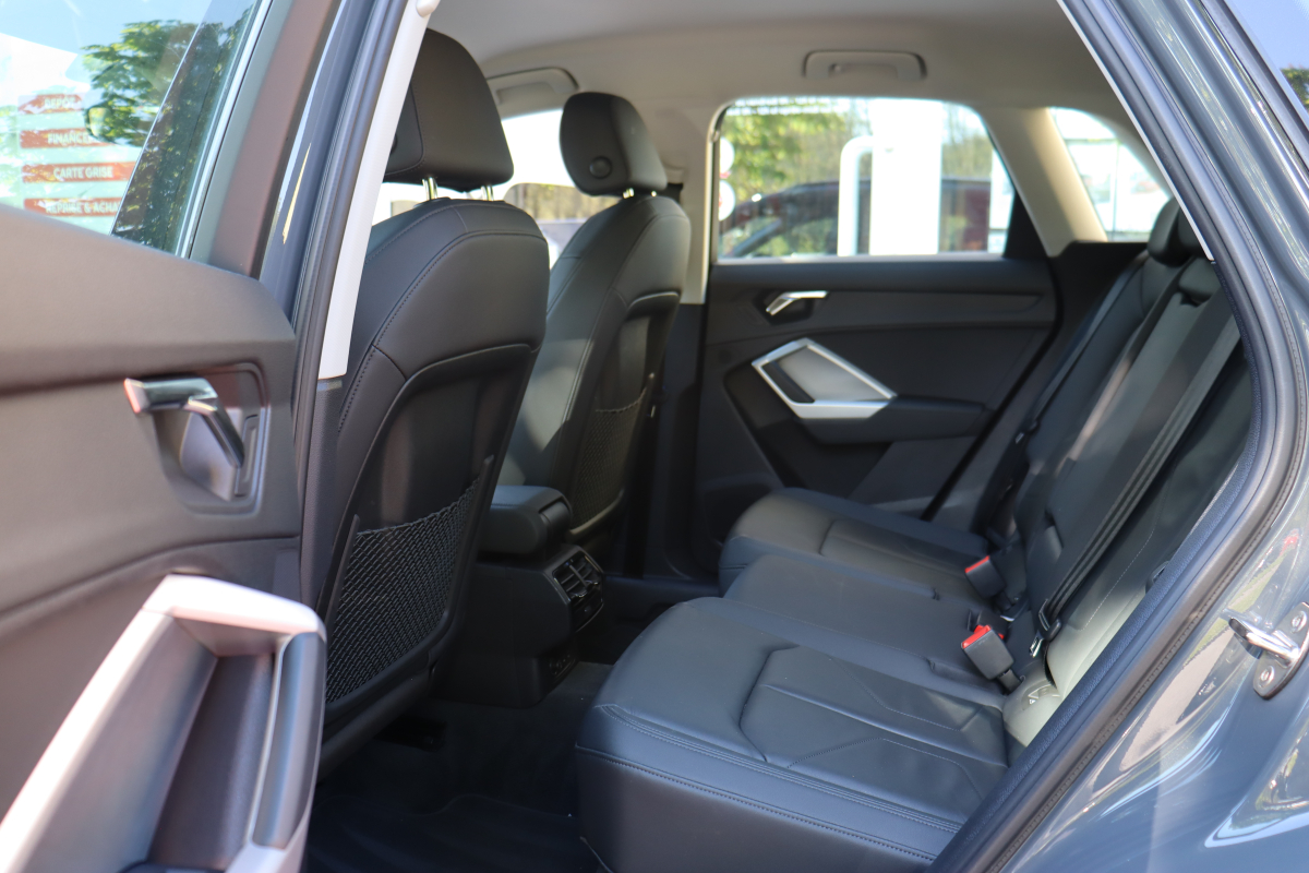 Audi Q3 — 25