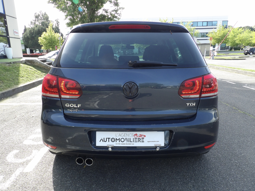 Volkswagen Golf — 4