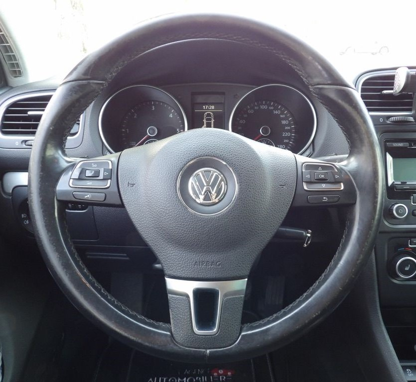 Volkswagen Golf — 18