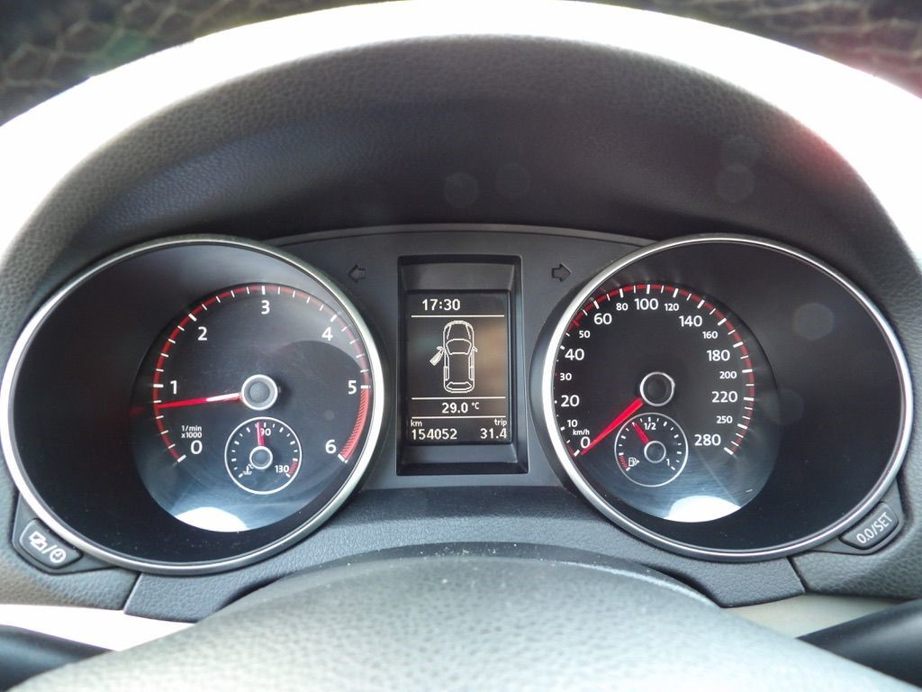 Volkswagen Golf — 19