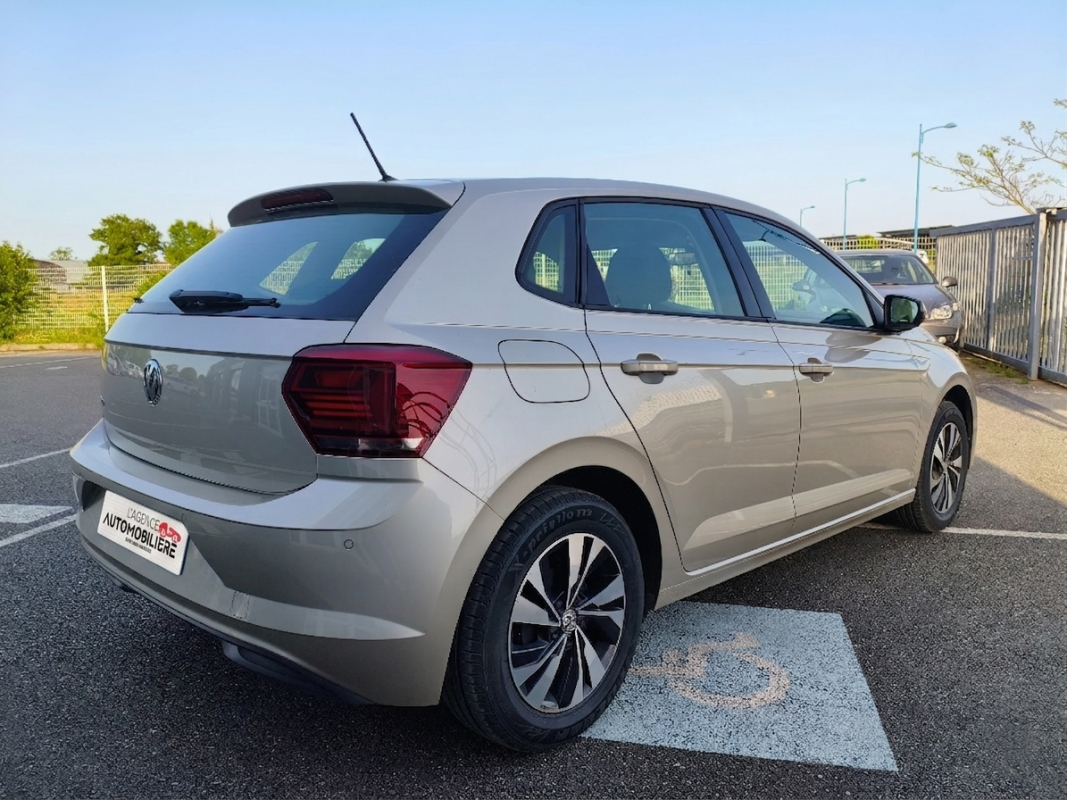 Volkswagen Polo — 5