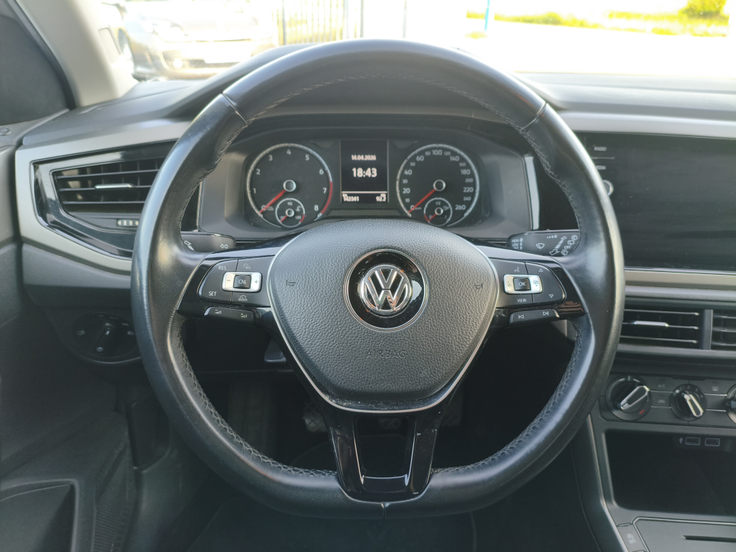 Volkswagen Polo — 14