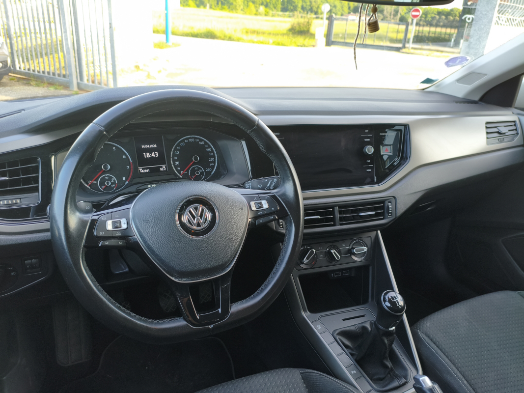 Volkswagen Polo — 12