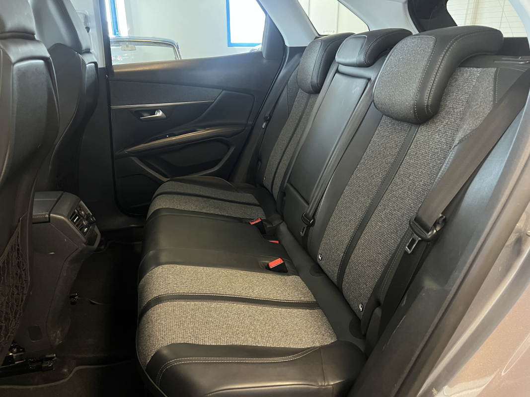 Peugeot 3008 — 9