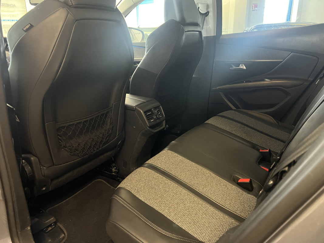 Peugeot 3008 — 8