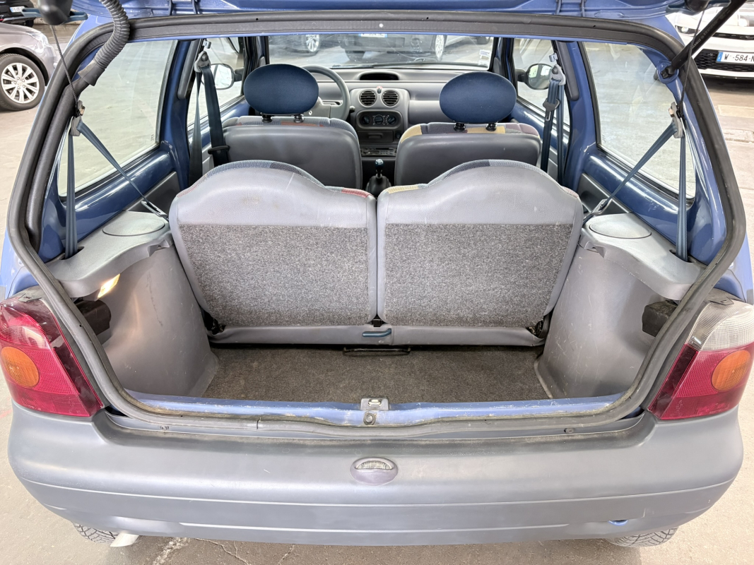 Renault Twingo — 19