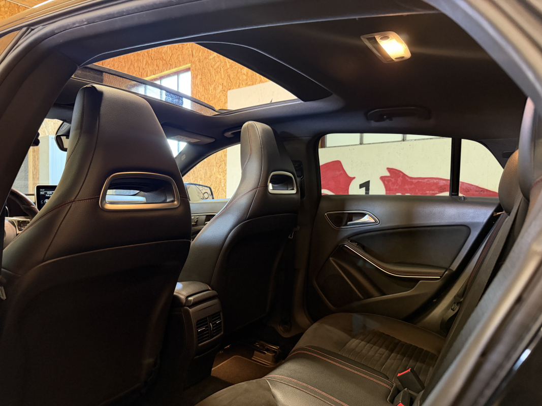 Mercedes Classe CLA — 19
