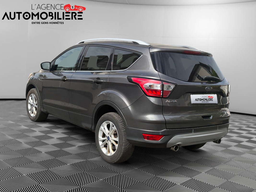 Ford Kuga — 3