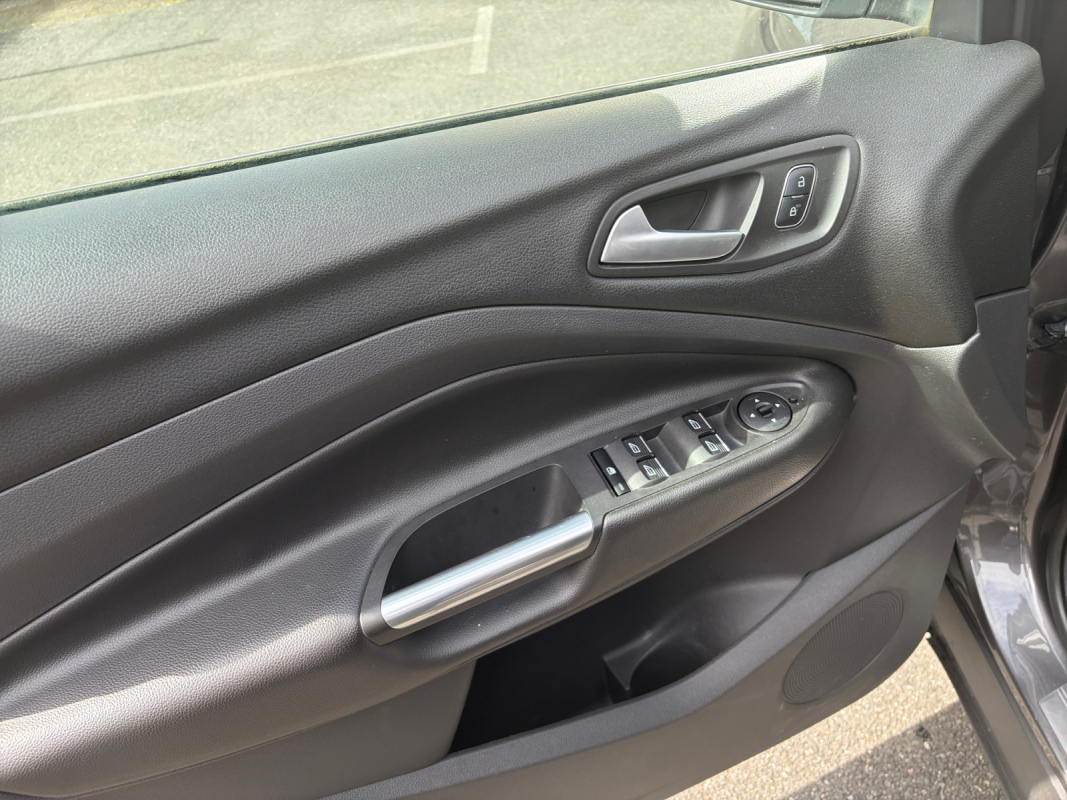 Ford Kuga — 11