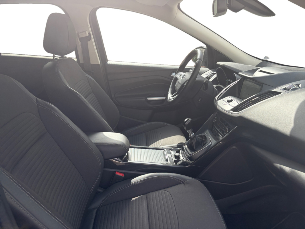 Ford Kuga — 17