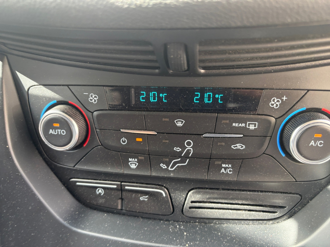 Ford Kuga — 24
