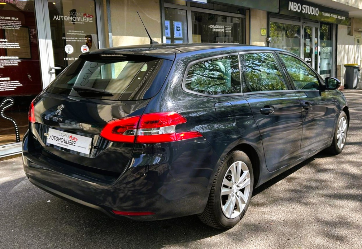 Peugeot 308 — 6