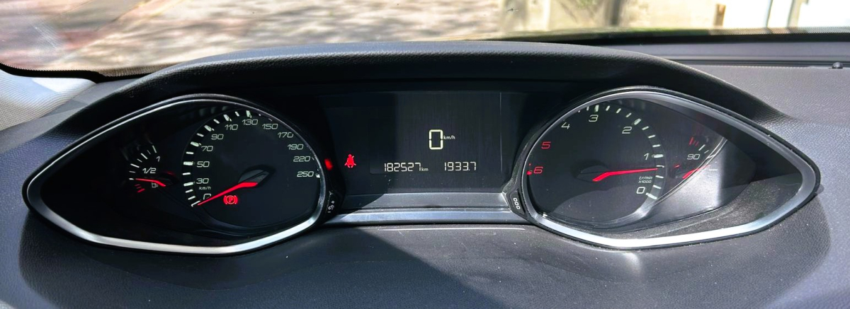 Peugeot 308 — 13