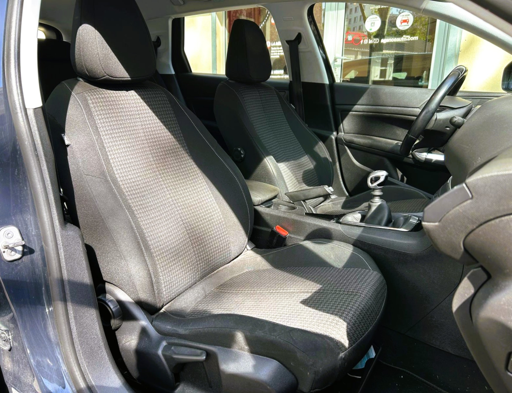 Peugeot 308 — 21