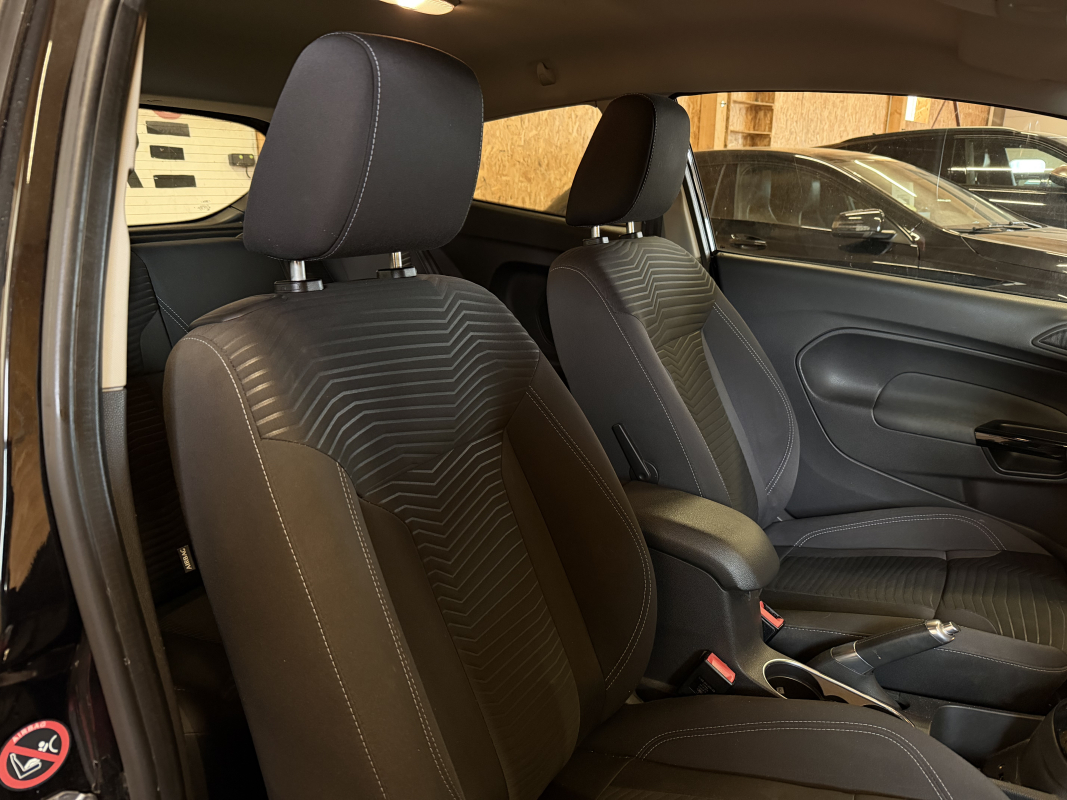 Ford Fiesta — 12