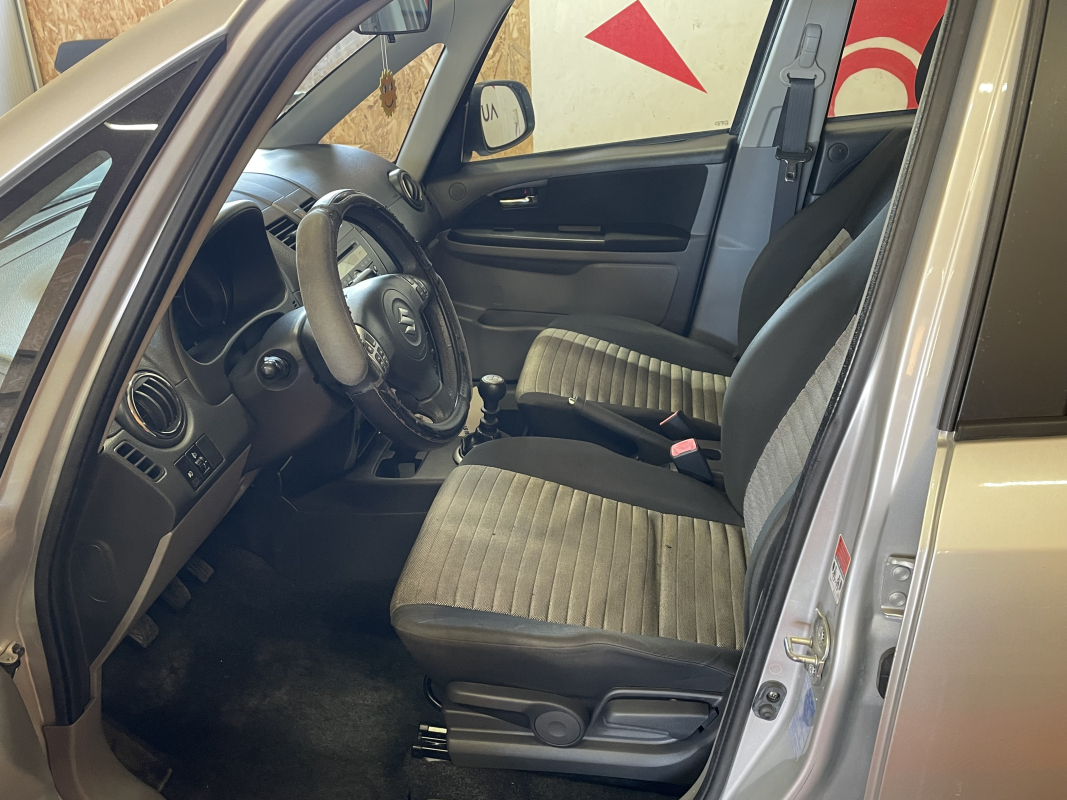 Suzuki SX4 — 8