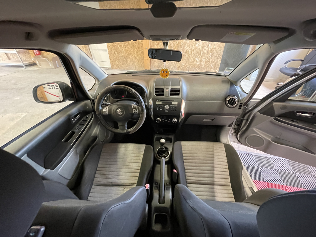 Suzuki SX4 — 12