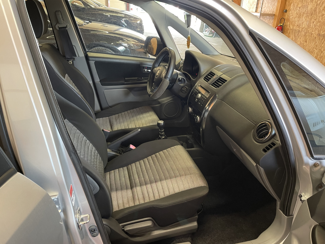 Suzuki SX4 — 11