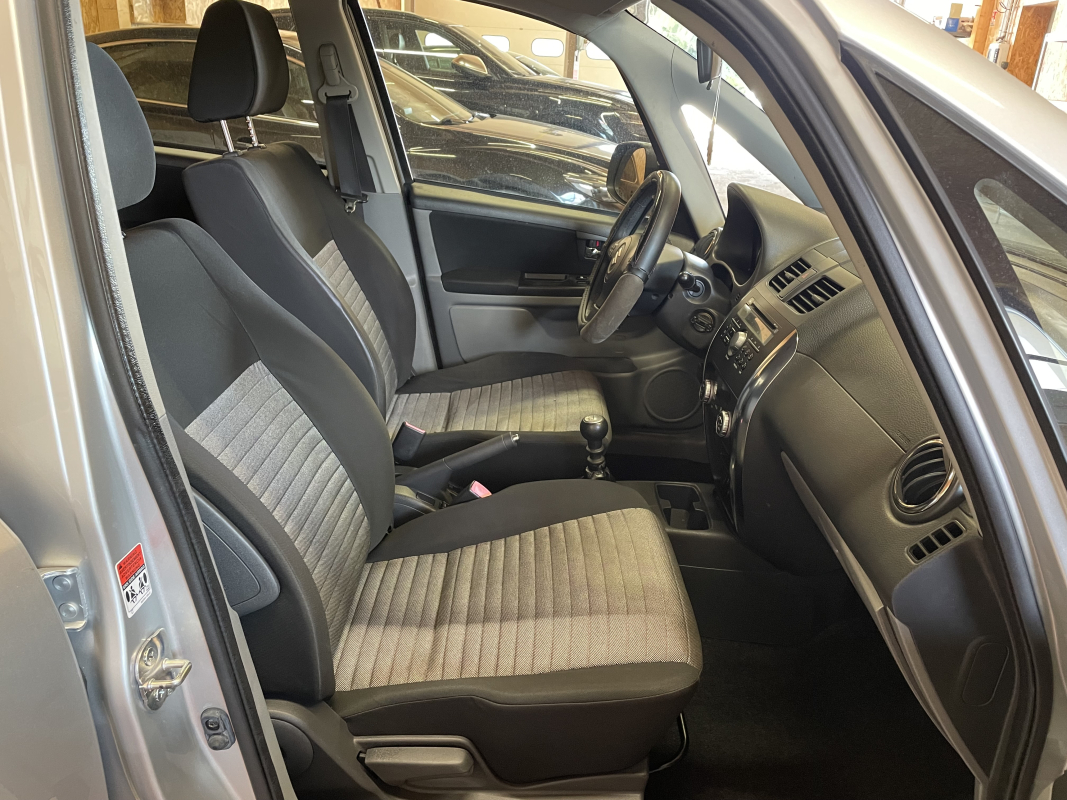 Suzuki SX4 — 10