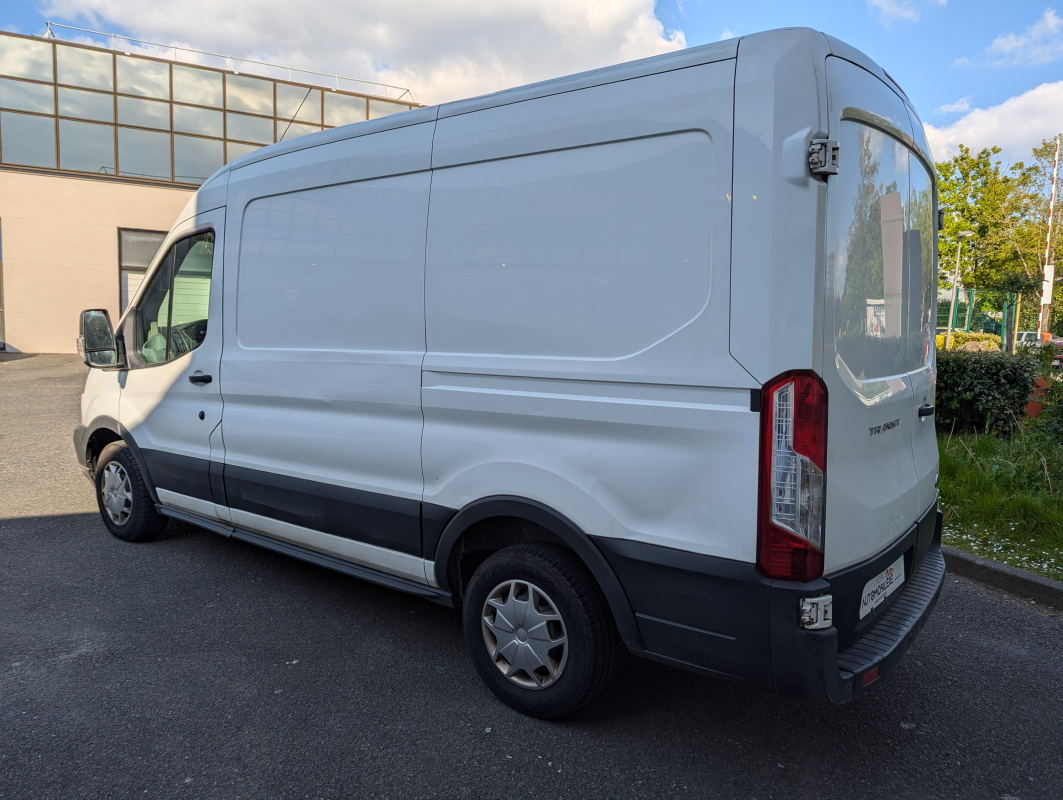 Ford Transit — 4