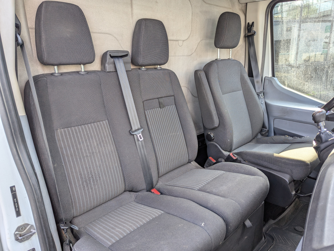 Ford Transit — 10