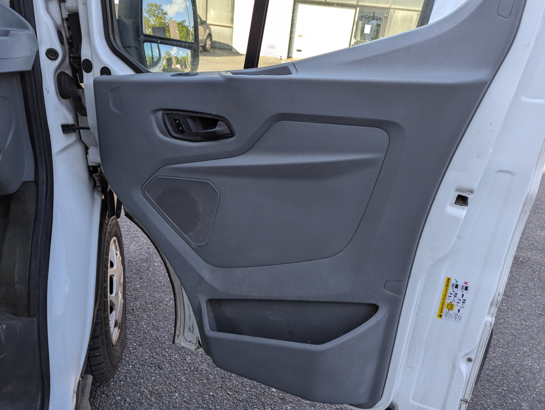 Ford Transit — 16