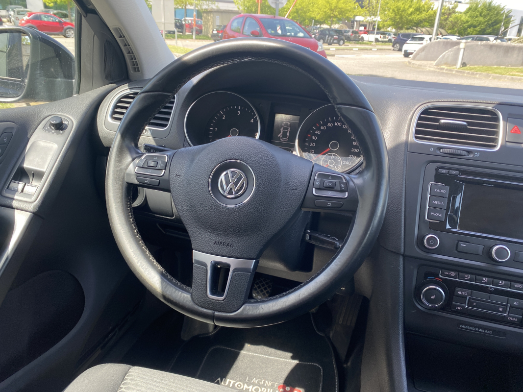 Volkswagen Golf — 17