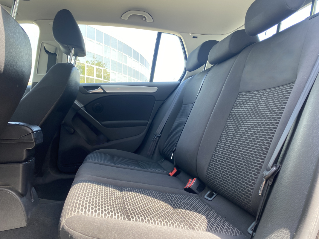 Volkswagen Golf — 16