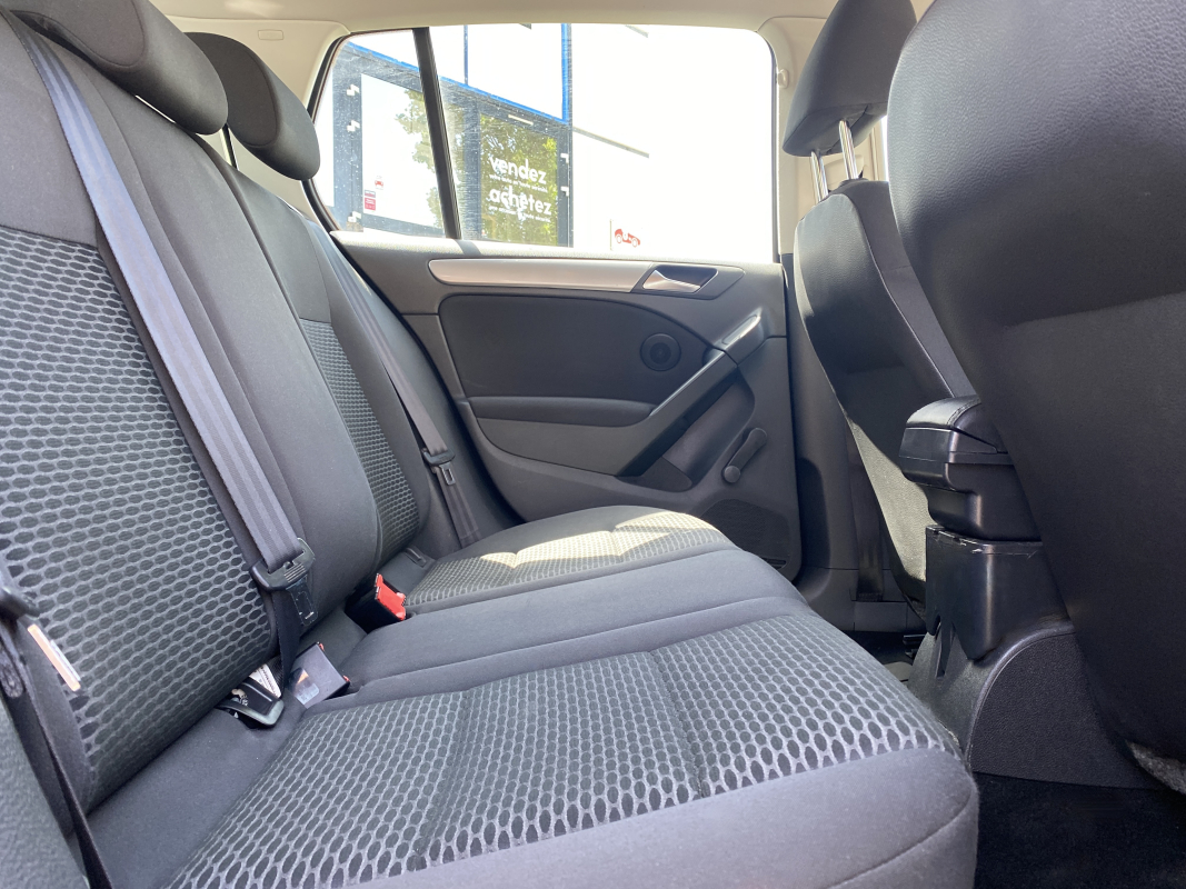 Volkswagen Golf — 14