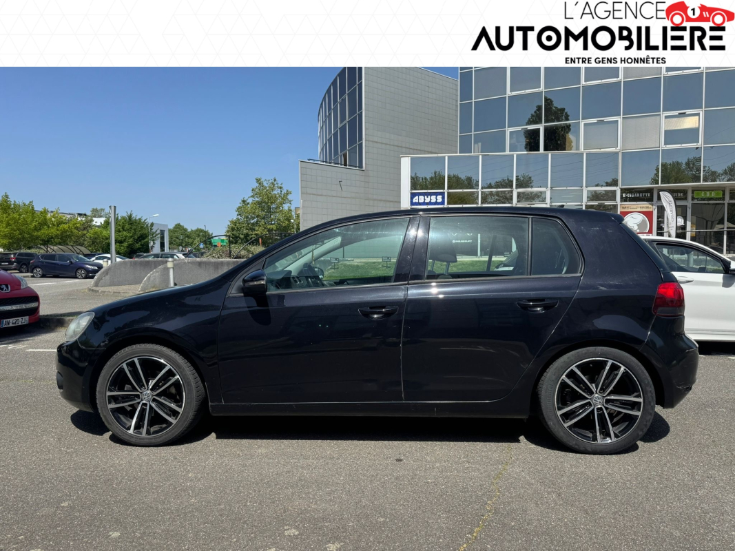 Volkswagen Golf — 5