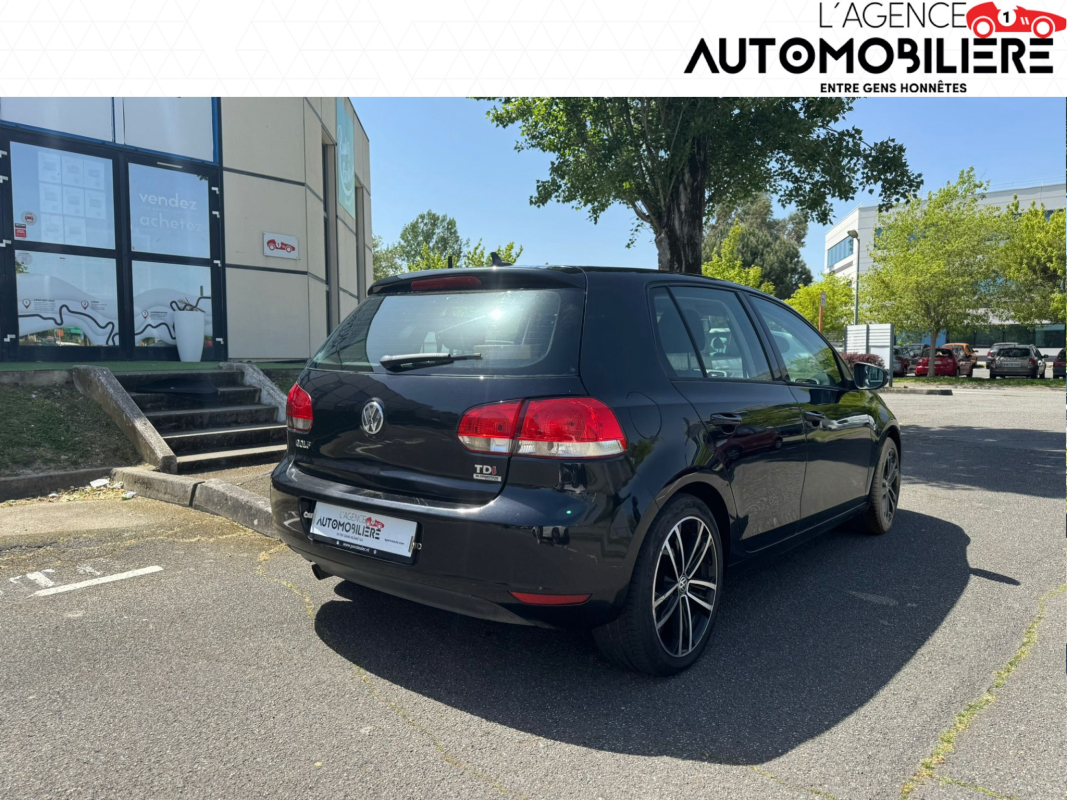 Volkswagen Golf — 2