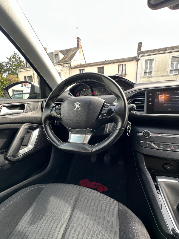 Peugeot 308 — 21