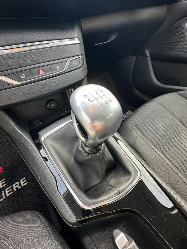 Peugeot 308 — 16