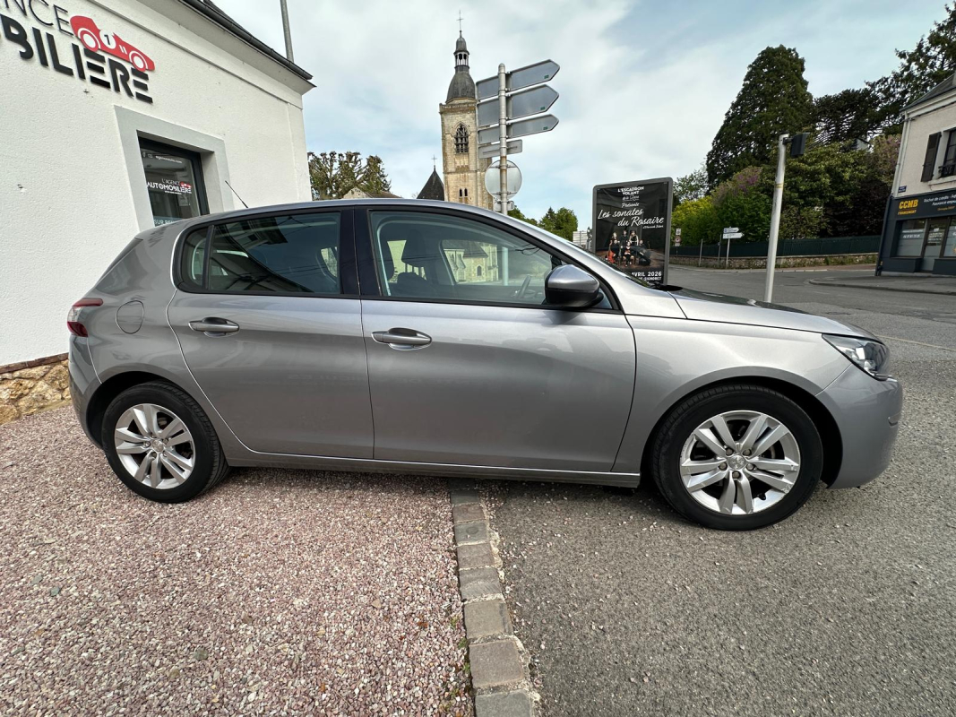 Peugeot 308 — 7