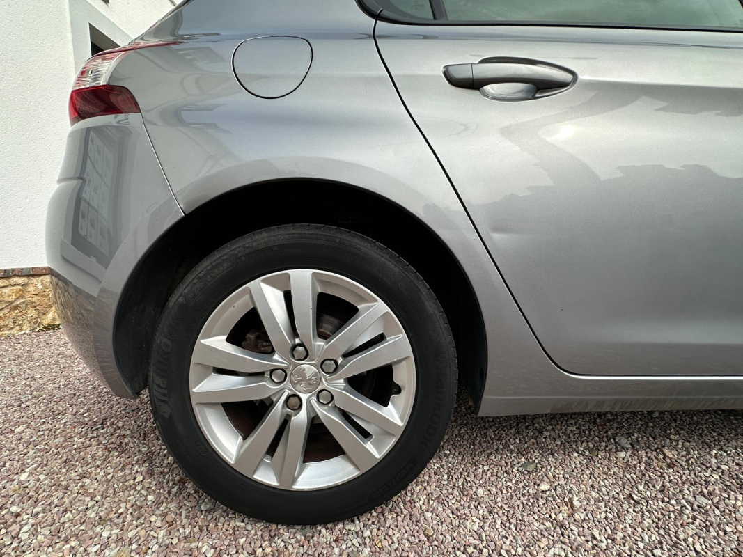 Peugeot 308 — 23