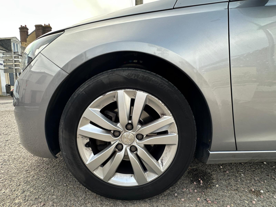 Peugeot 308 — 25
