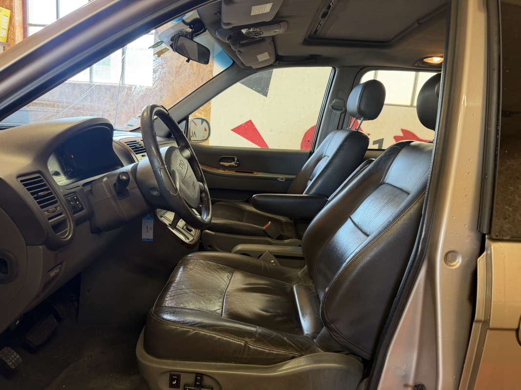 Kia Carnival — 7