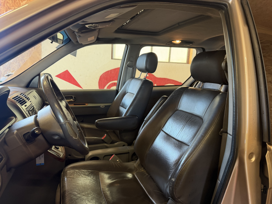 Kia Carnival — 8
