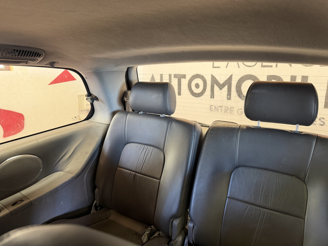 Kia Carnival — 15