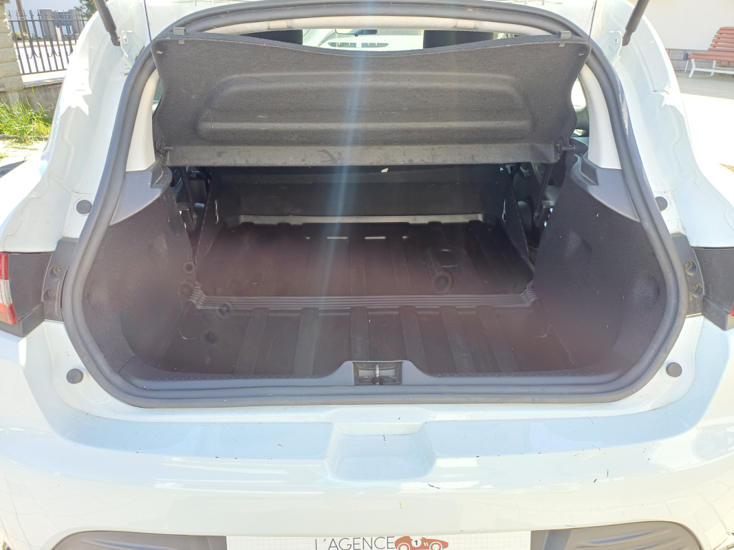 Renault Clio — 21