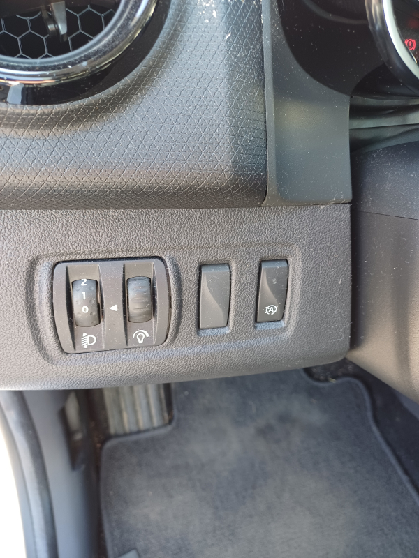 Renault Clio — 16