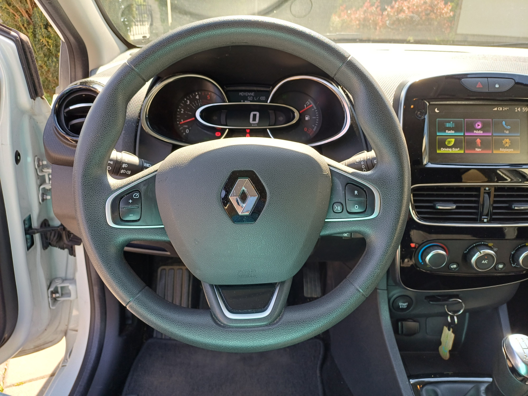 Renault Clio — 11