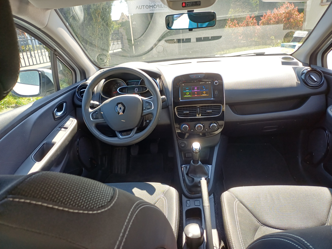 Renault Clio — 9