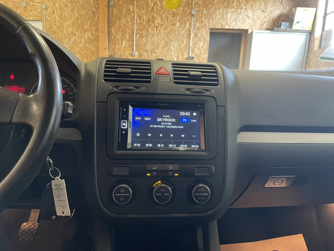 Volkswagen Golf — 10