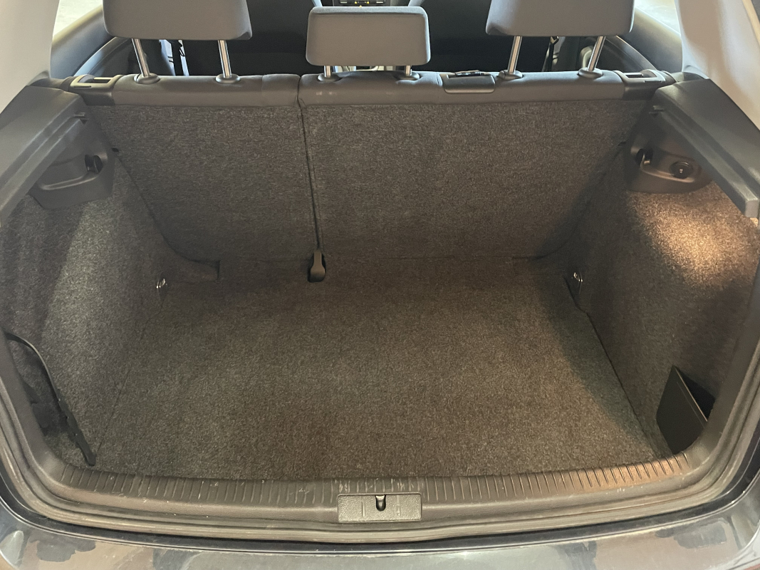 Volkswagen Golf — 5