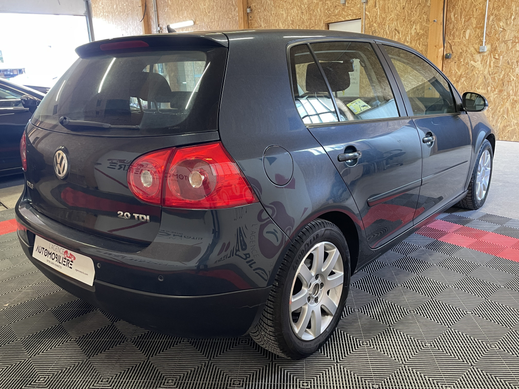 Volkswagen Golf — 6