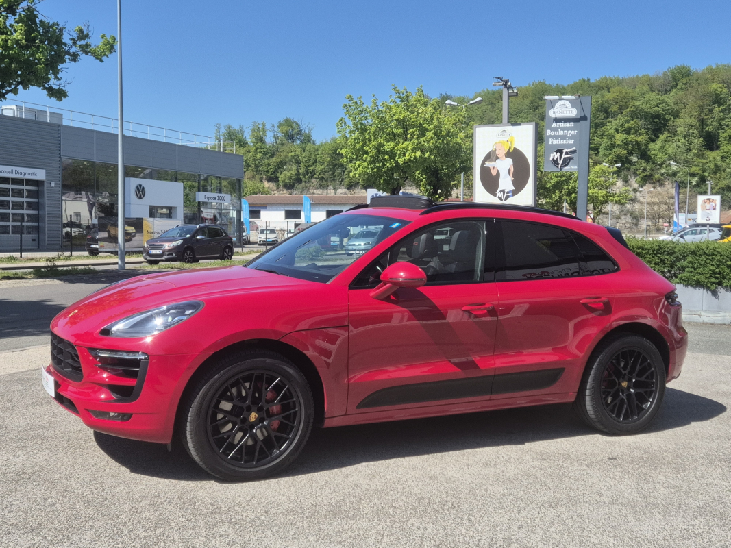 Porsche Macan — 4