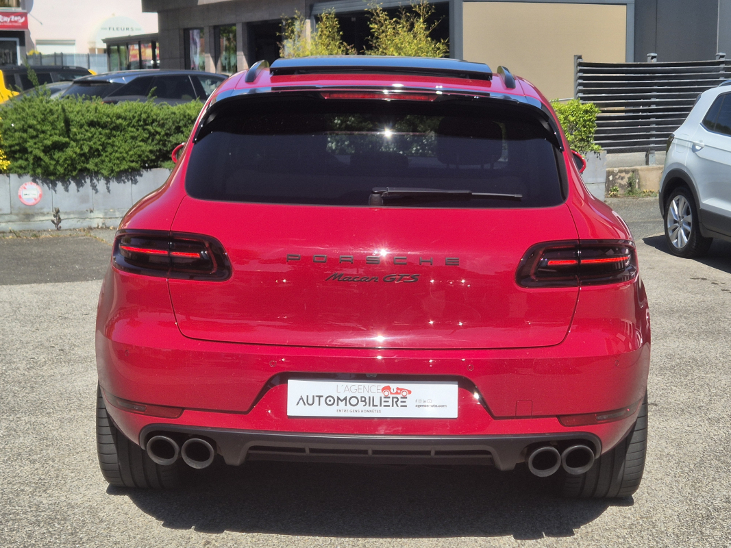 Porsche Macan — 8