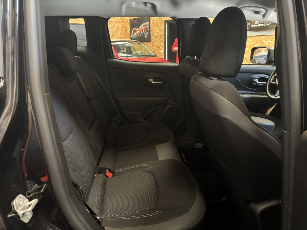 Jeep Renegade — 15