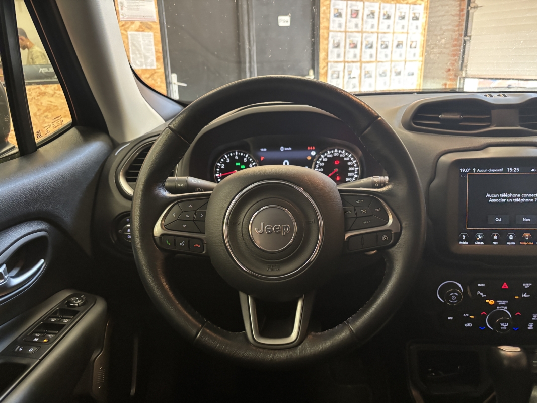 Jeep Renegade — 18
